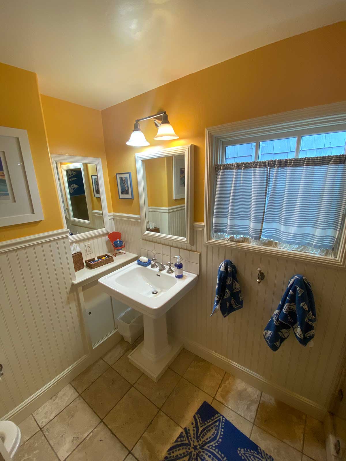 Bathroom with curbless shower