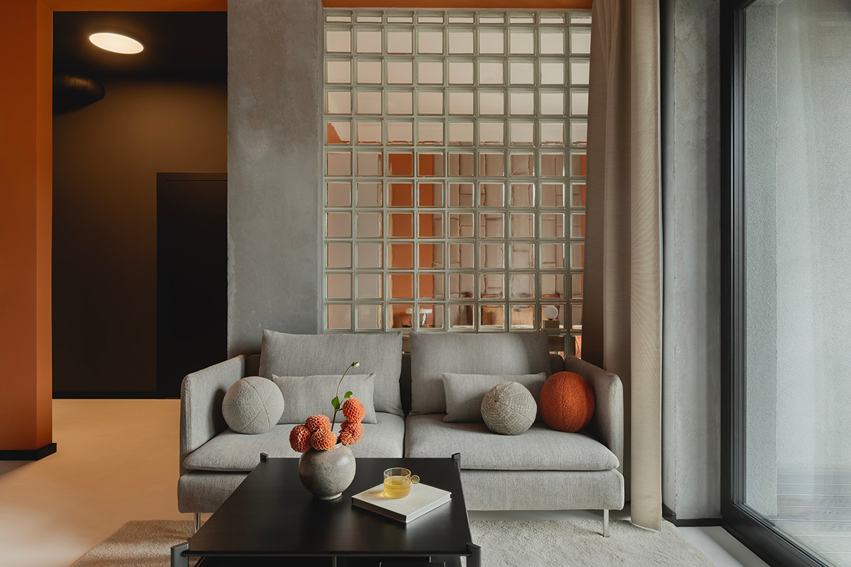 glass block partition with warm toned colors
